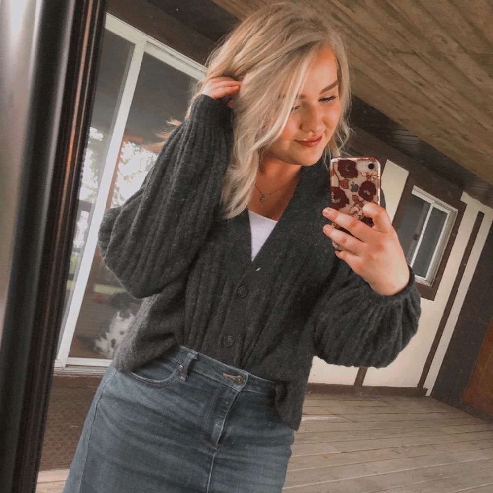 American Eagle crop top sweater